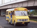 LA - Ruta 13 059 Wolfington Body Company Urbano Corto Chevrolet - GMC Vandura