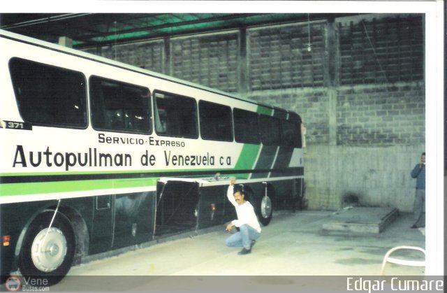 Garajes Paradas y Terminales Caracas por Edgar Cumare