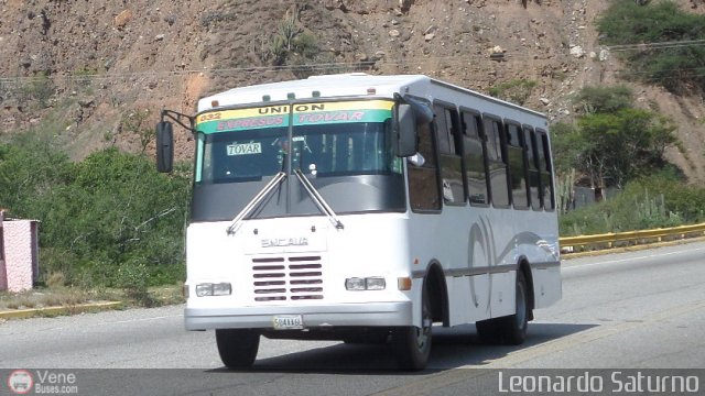 Uni�n Expresos Tovar 32 por Leonardo Saturno