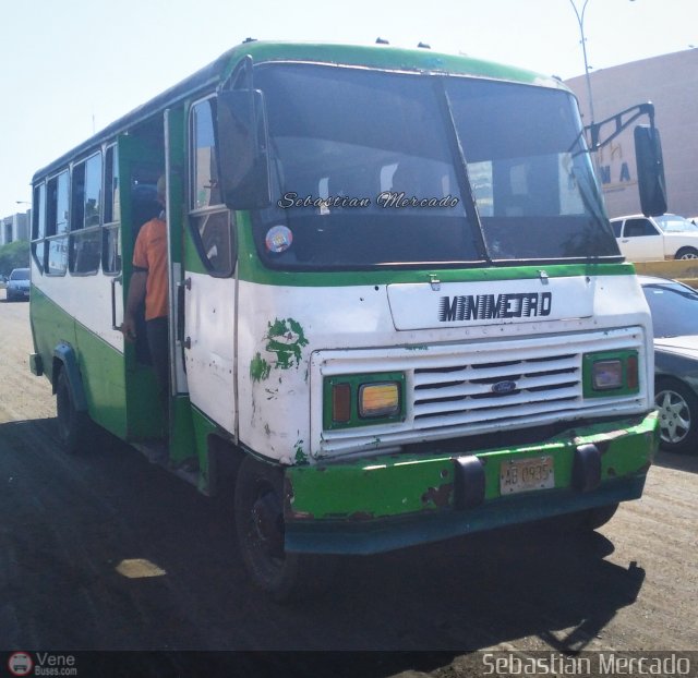 ZU - U.C. Barrio La Polar 143 por Sebasti�n Mercado