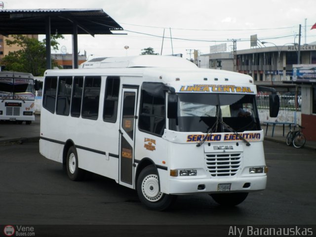 U.C. Línea Central 046 por Aly Baranauskas