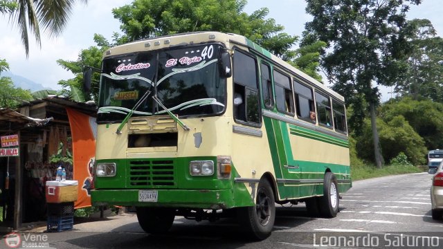 Colectivos El Viga 40 por Leonardo Saturno