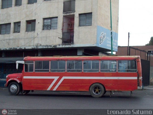 Particular o Desconocido 0574 por Leonardo Saturno