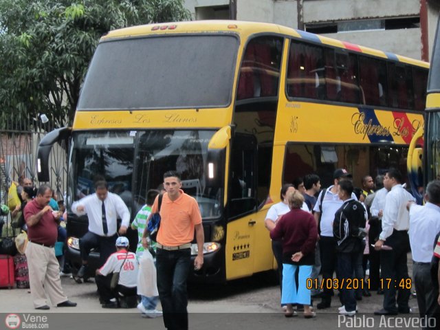 Garajes Paradas y Terminales San-Cristobal por Pablo Acevedo