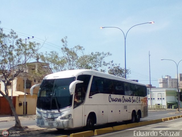 Cruceros Oriente Sur 106 por Eduardo Salazar