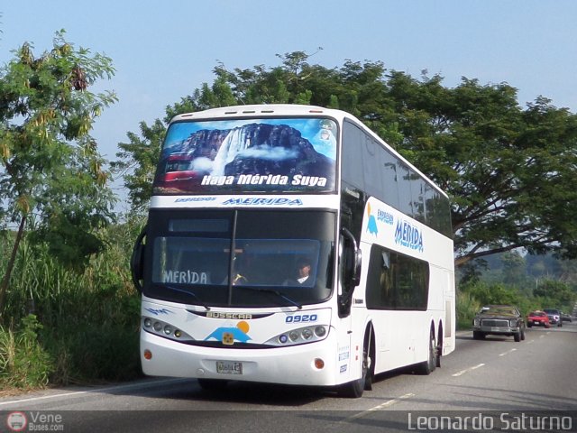 Expresos M�rida 0920 por Leonardo Saturno