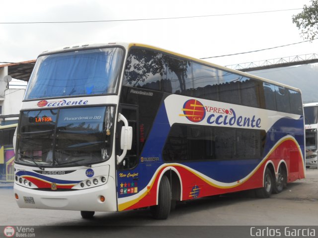 Expresos Occidente 380 por Carlos Garc�a
