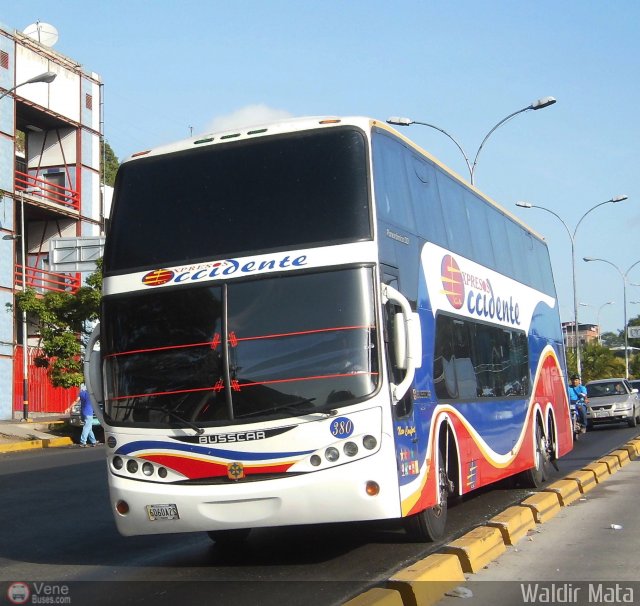 Expresos Occidente 380 por Waldir Mata