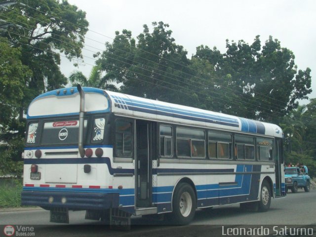 Expresos Juregui 100 por Leonardo Saturno