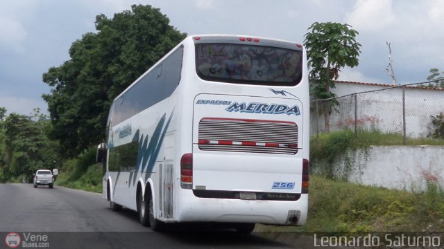 Expresos M�rida 0256 por Leonardo Saturno