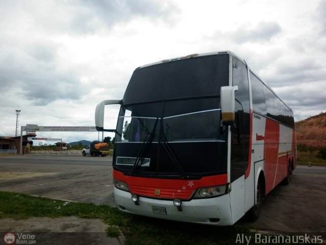 Particular o Desconocido 2016 por Aly Baranauskas