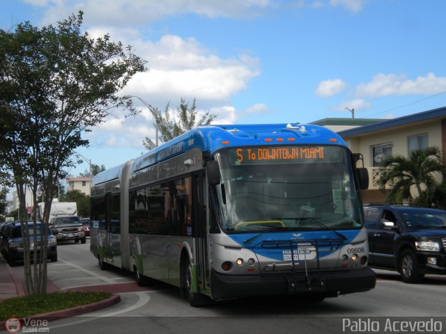 Miami-Dade County Transit 09506 por Pablo Acevedo