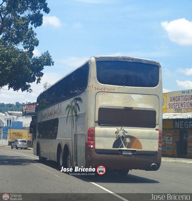 Cruceros Oriente Sur 141 por Jos Briceo