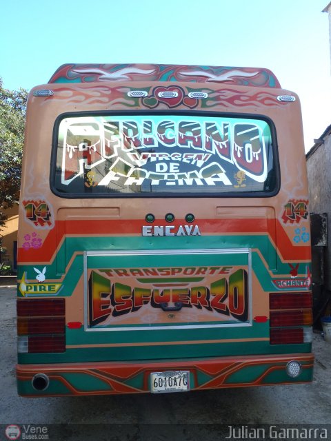 Transporte El Esfuerzo 14 por Julian Gamarra