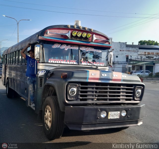 Transporte El Esfuerzo de Todos C.A. 13 por Kimberly Guerrero