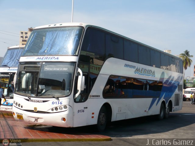 Expresos M�rida 0136 por J. Carlos G�mez