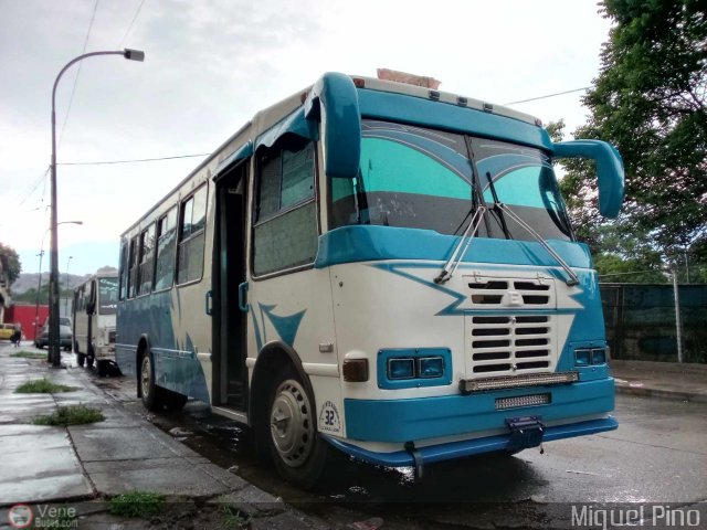 DC - Uni�n Conductores Ra�l Leoni 32 por Miguel Pino