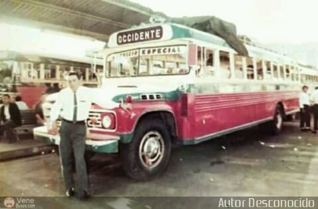 Expresos Occidente 700 por Pablo Acevedo