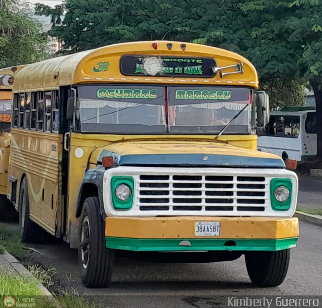 Transporte El Esfuerzo de Todos C.A. 13 por Kimberly Guerrero