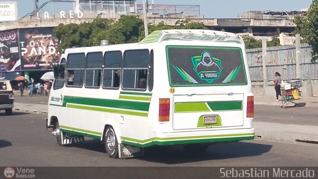 ZU - Micro 9 13 por Sebasti�n Mercado