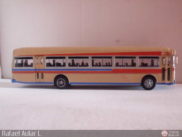 Maquetas y Miniaturas 23 Transporte 1ro de Mayo por Rafael Aular