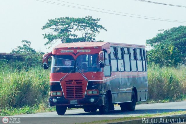 Particular o Desconocido 28 por Pablo Acevedo