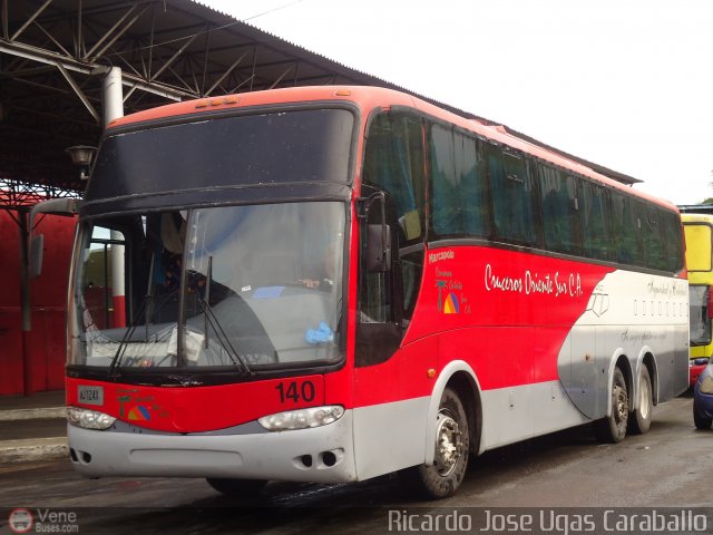 Cruceros Oriente Sur 140 por Ricardo Ugas