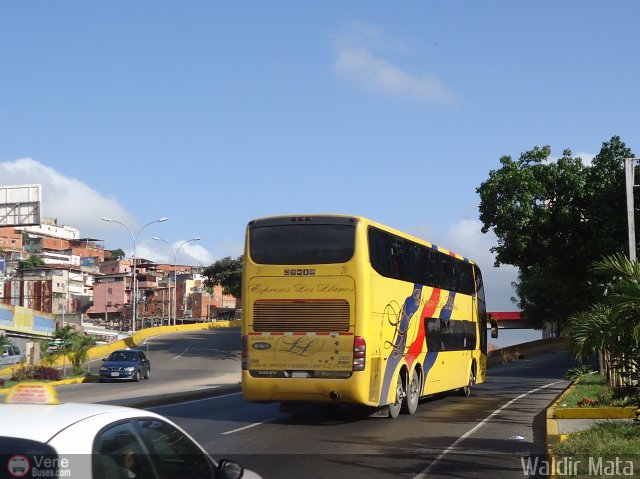 Expresos Los Llanos 070 por Waldir Mata