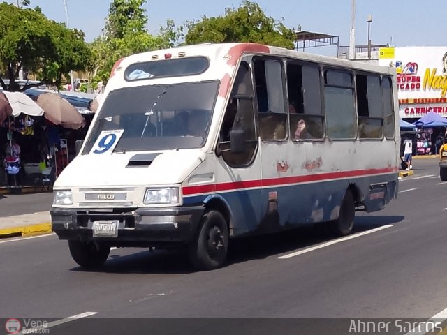 ZU - Micro 9 41 por Abner Sarcos