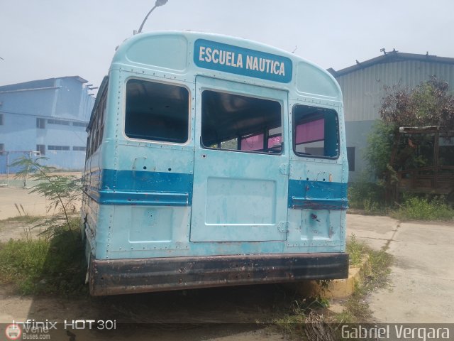 Universitarios y Escolares ENV por Gabriel Vergara