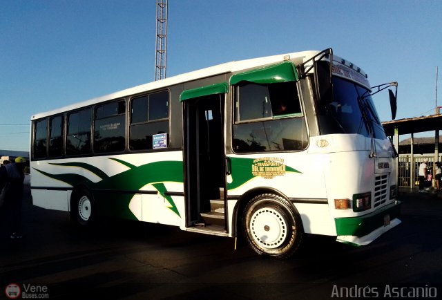 A.C. de Transporte Sol de Tamanaco 11 por Andrs Ascanio