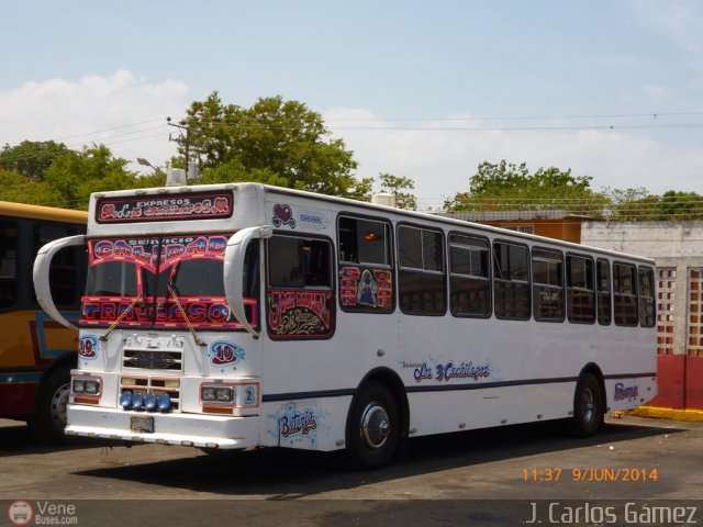 Expresos Los 3 Cachilapos 10 por J. Carlos Gámez