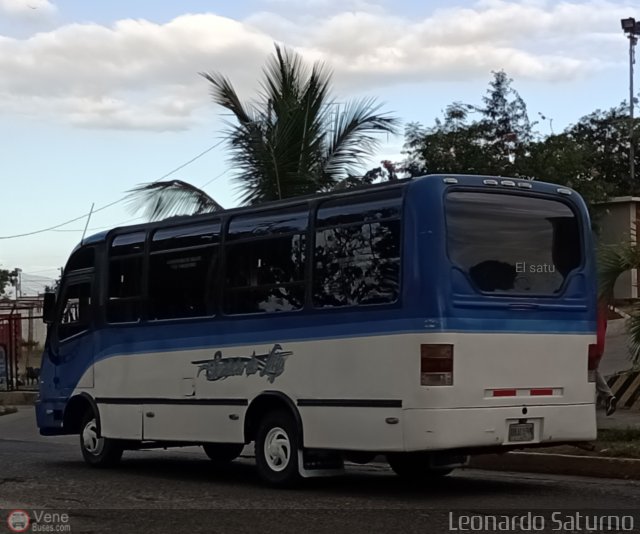 Particular o Desconocido 08 por Leonardo Saturno