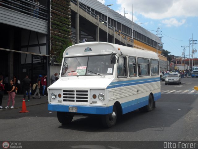 DC - A.C. de Transp. La Reina De Ciudad Tiuna 033 por Otto Ferrer