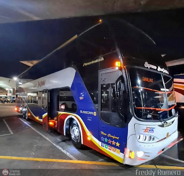 Expresos San Crist�bal 033 por Alvin Rond�n