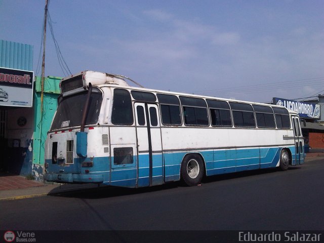 Particular o Desconocido MB 1 por Eduardo Salazar