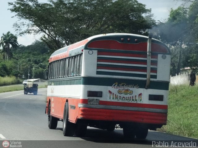 Autobuses de Tinaquillo 12 por Pablo Acevedo