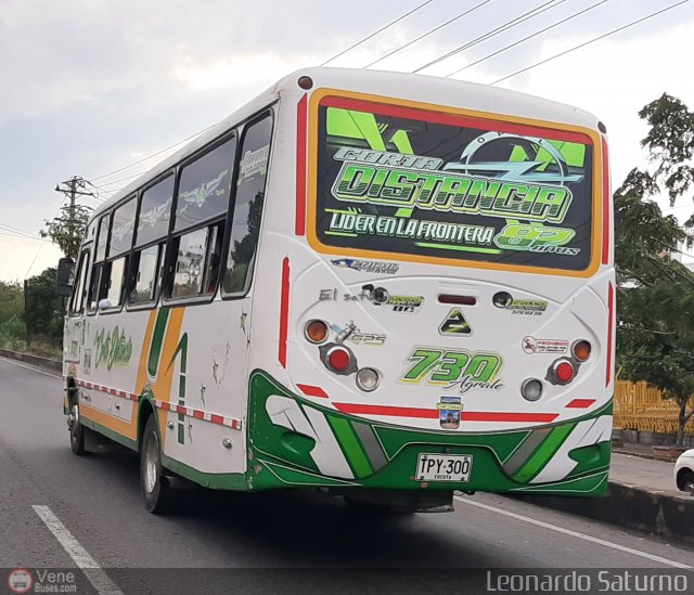 Empresa Corta Distancia Ltda 730 por Leonardo Saturno