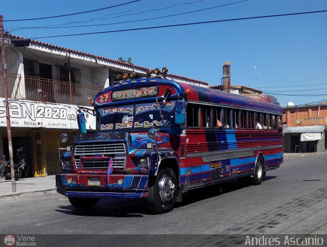 Cooperativa Carlos Arvelo 27 por Andrs Ascanio