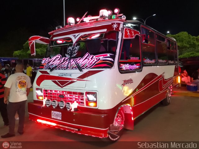 Particular NO USAR M�S Parranderos por Sebasti�n Mercado