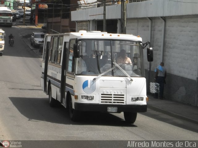 Colegio Universitario Los Teques Cecilio Acosta 00x por Alfredo Montes de Oca