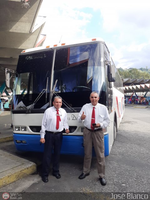 Profesionales del Transporte de Pasajeros E-17 por Jos Briceo