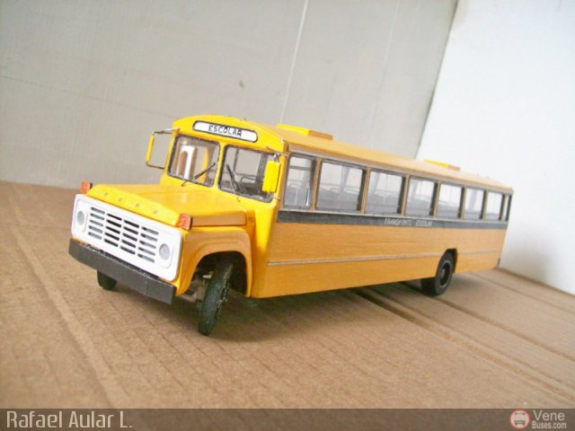 Maquetas y Miniaturas 01 escolar por Rafael Aular