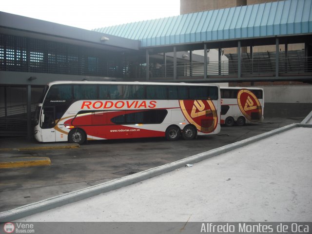 Garajes Paradas y Terminales Caracas por Alfredo Montes de Oca