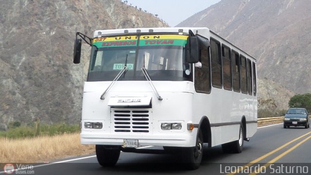 Uni�n Expresos Tovar 27 por Leonardo Saturno