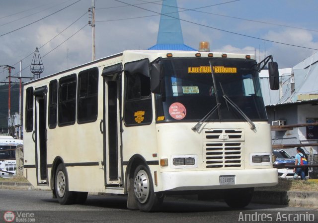 Cooperativa de Transporte Lucero Mundo 25 por Andrs Ascanio