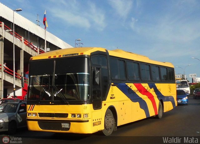 Expresos Los Llanos 459 por Waldir Mata