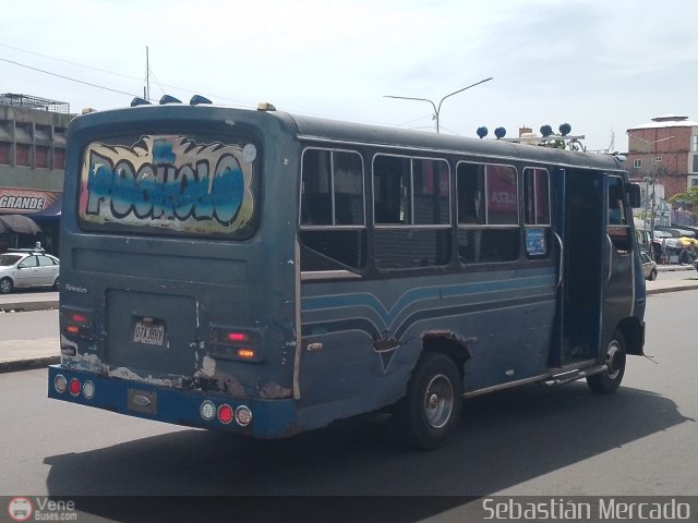 ZU - U.C. Barrio La Polar 182 por Sebasti�n Mercado