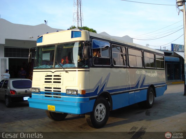 A.C. Unin de Transporte San Joaqun 63 por Cesar Ornelas