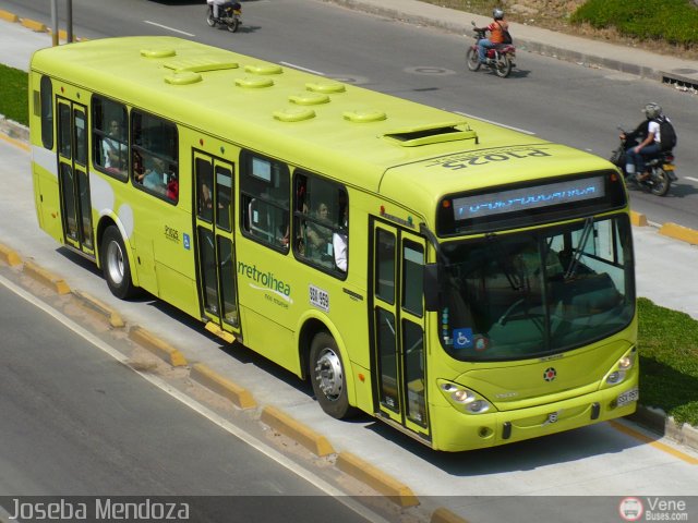 Metrolinea P1025 por Joseba Mendoza